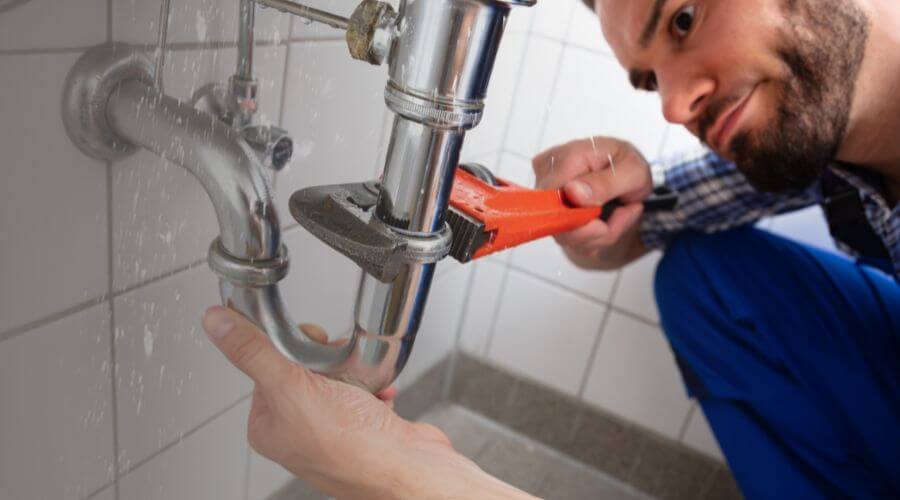 Professional same day plumber services in London, TX